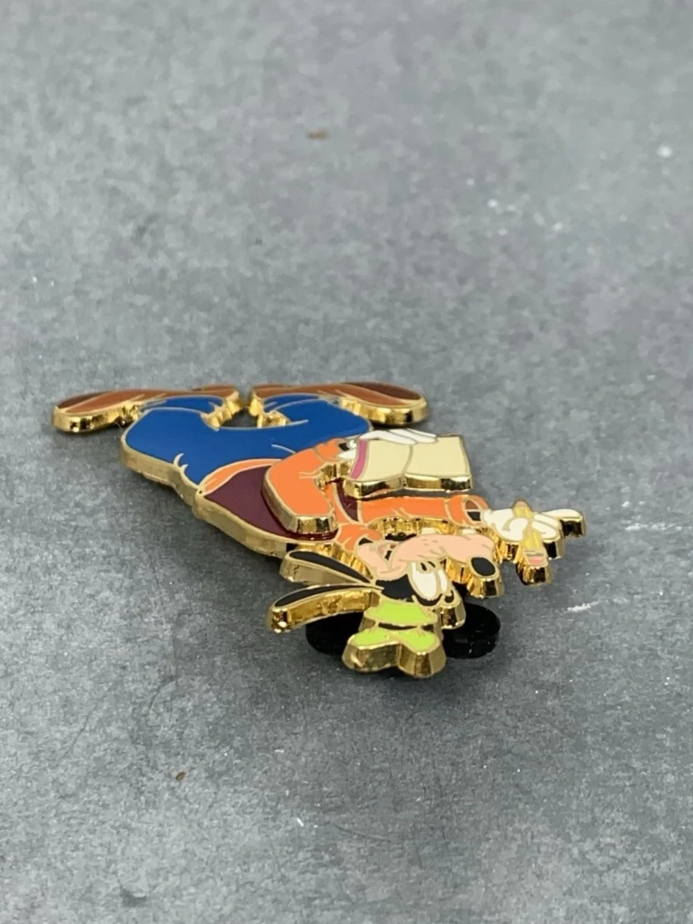 Goofy Disney Pin Mickey's Super Star Trading Team Moving Arm LE 2500